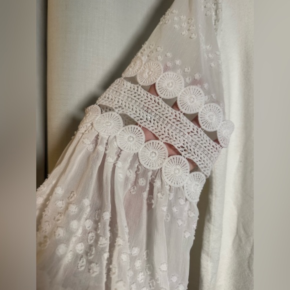 Sioni White Long Sleeve Mix Media Chiffon and Crochet Sleeve Sweater Large - Picture 7 of 8